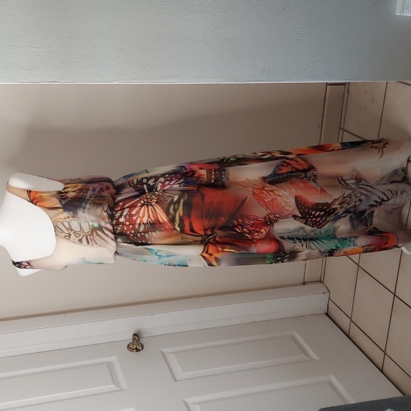 berek Dresses & Skirts - Beautiful silk maxi dress